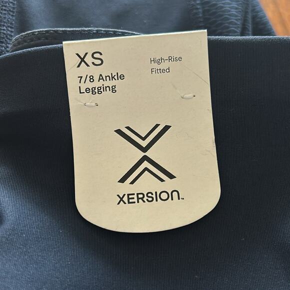 Xersion 7/8 ankle high rise legging XS - Picture 5 of 7